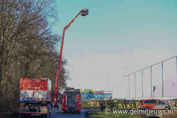 Grote brand bij bedrijf op bedrijventerrein