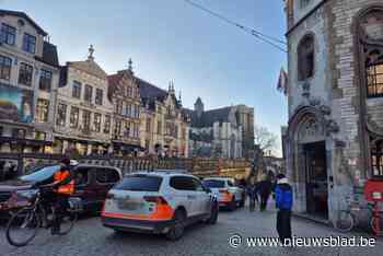 Politie opgeroepen voor vechtpartij op de Korenmarkt: “Verwondingen door glazen fles”