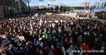 Zehntausende demonstrieren in Deutschland gegen rechts