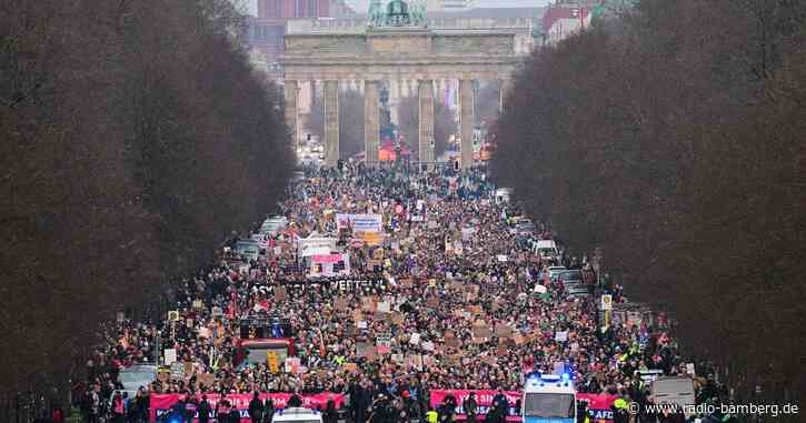 «Bunt statt braun» – Demonstrationen gegen AfD und CDU-Kurs