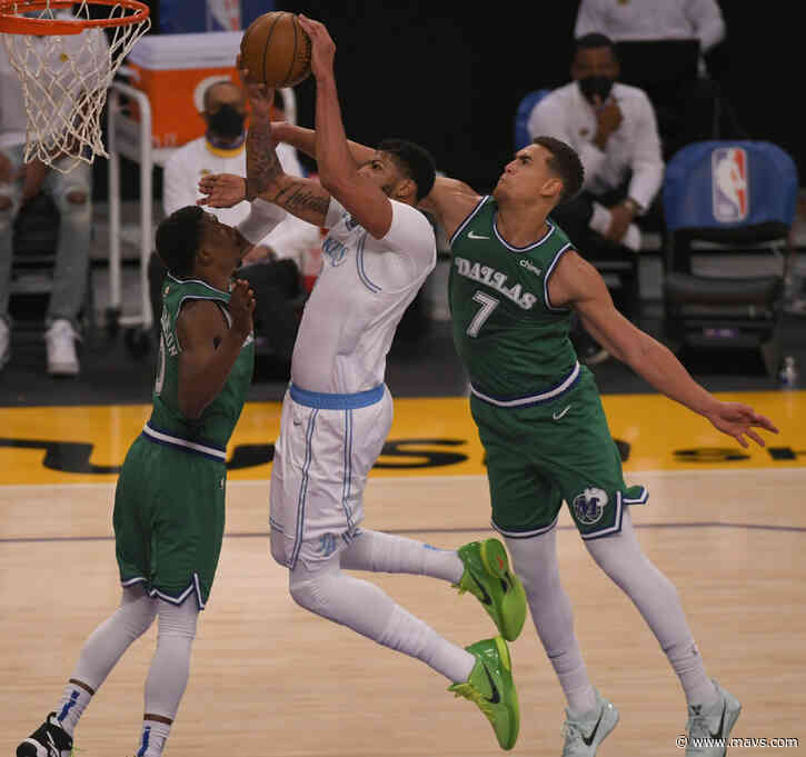 Mavericks acquire Anthony Davis for Luka Dončić