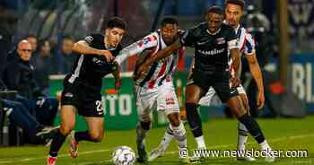 AZ klimt twee plaatsen na probleemloze avond in Tilburg, rood voor Willem II-spits Bokila