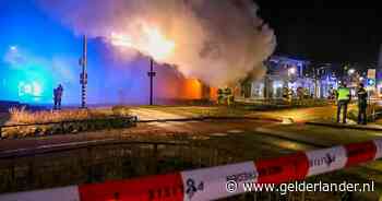 Buurtbewoners renden midden in de nacht naar elkaars voordeuren: ‘We riepen dat de boel zou exploderen, er was paniek’