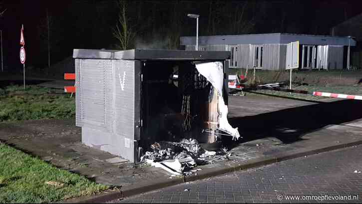 Almere - Ruim 200 huishoudens in Noorderplassen zonder stroom na brand in transformatorkast