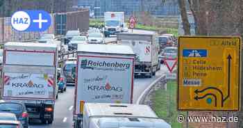 Südschnellweg in Hannover: Lkw in Baustelle blockiert Fahrbahn