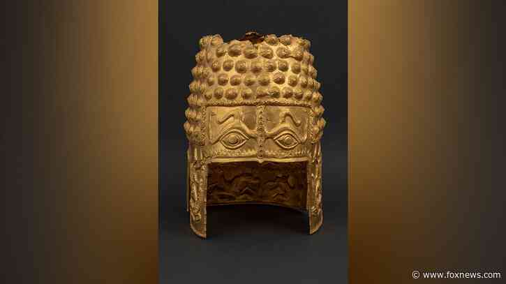Dutch police arrest three suspects after the theft of a priceless golden helmet from Romania