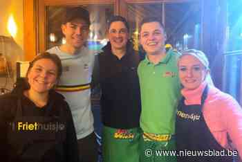 Wout van Aert eet frietje bij Sam en Kelly na WK Veldrijden: “Onze medewerker heeft het zich niet beklaagd dat hij zondag moest werken”