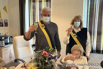 Suzanne mag 101 kaarsjes uitblazen