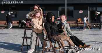 In Winterswijk groei je nog wél op met schaatsen: scholieren mogen gratis het ijs op