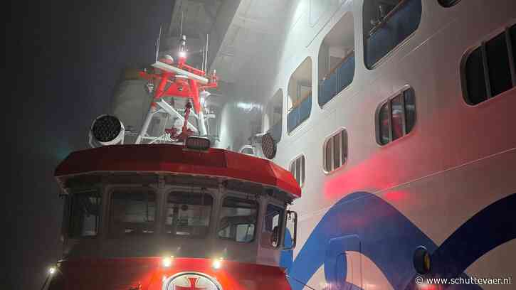 Redders halen passagier van cruiseschip Aidanova