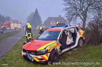 Rettungsfahrzeug kollidiert mit Kleintransporter