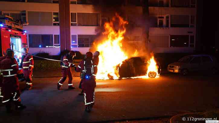 Politie zoekt camerabeelden en getuigen autobrand Troelstralaan