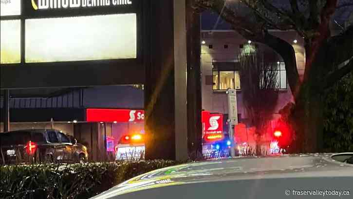 Heavy police presence surrounds Chilliwack bank Saturday evening, but no robbery occurred