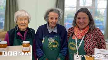 Community market traders call for more volunteers