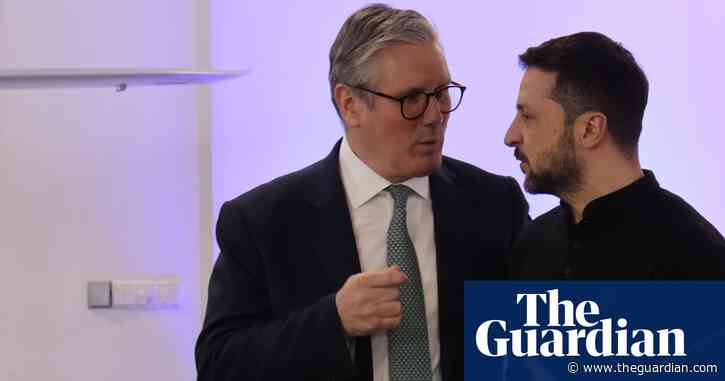 Keir Starmer scrapped email account in 2022 after Russian hacking, says report