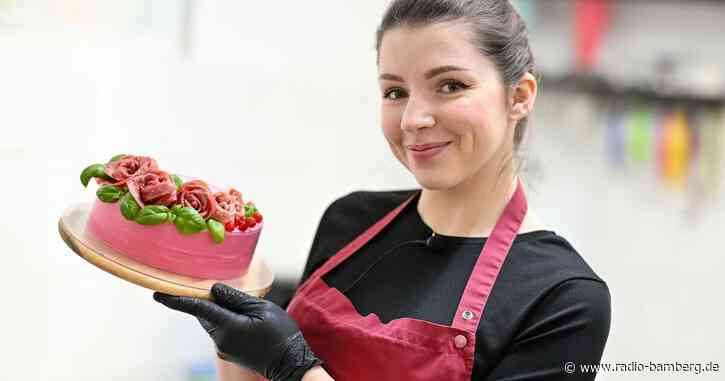 Anna Burkhardt erschafft Torten aus Wurst