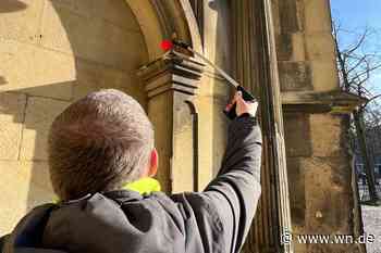 Der Banksy aus Münster: Dieser Mann steckt hinter den Korkmännchen