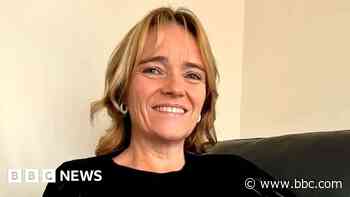 Changing room trans row nurse 'felt intimidated'