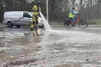 Straat tussen station en winkelcentrum besmeurd met modder: “Een gekend probleem, maar nu was het extreem”