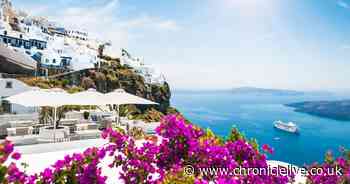 Santorini earthquakes see thousands evacuated from Greek holiday hotspot