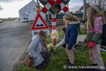 Klasgenootjes rouwen om Paolo (11) die stierf na aanrijding door trein: “Ze liepen thuis de muren op”
