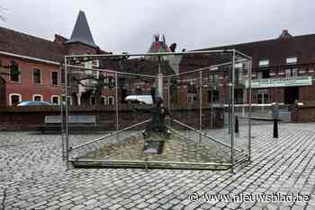Glazen herdenkingsmonument voor overleden carnavalisten gevandaliseerd: “Er werd onder meer een Jodenster in gekrast”