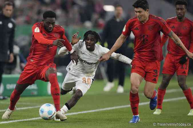 Canada captain Alphonso Davies stays put, re-signs with Bayern Munich