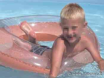 Bimbo di 5 anni morto schiacciato da uno specchio: sul caso si apre un'inchiesta