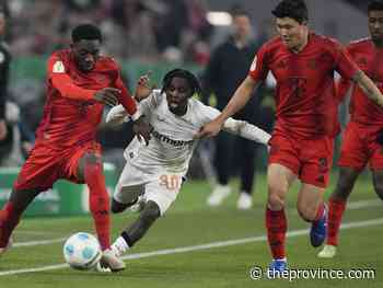 Canada captain Alphonso Davies stays put, re-signs with Bayern Munich