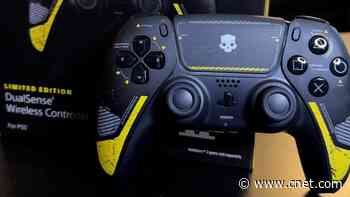 Unboxing the Helldivers 2 DualSense Controller video