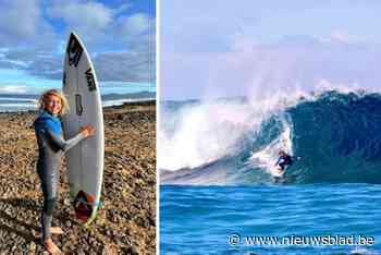 13-jarig surftalent Kamiel bedwingt gigantische golven voor kust van Portugal: “Vermoedelijk tussen 18 en 20 meter hoog”