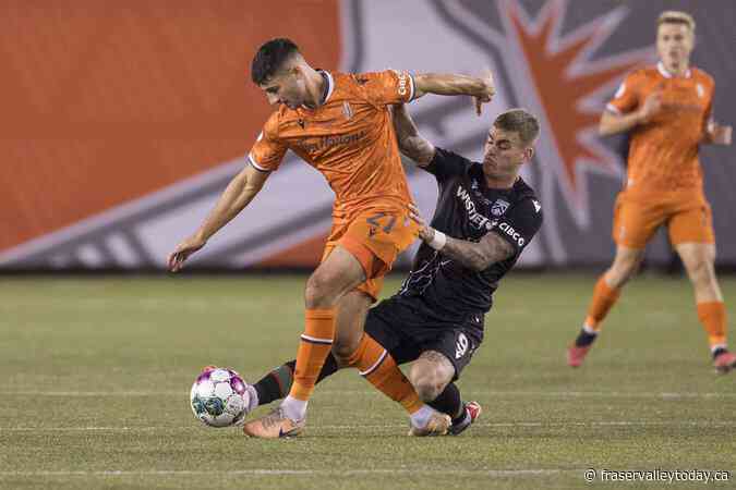 Influential midfielder Alessandro Hojabrpour re-signs with CPL’s Forge FC