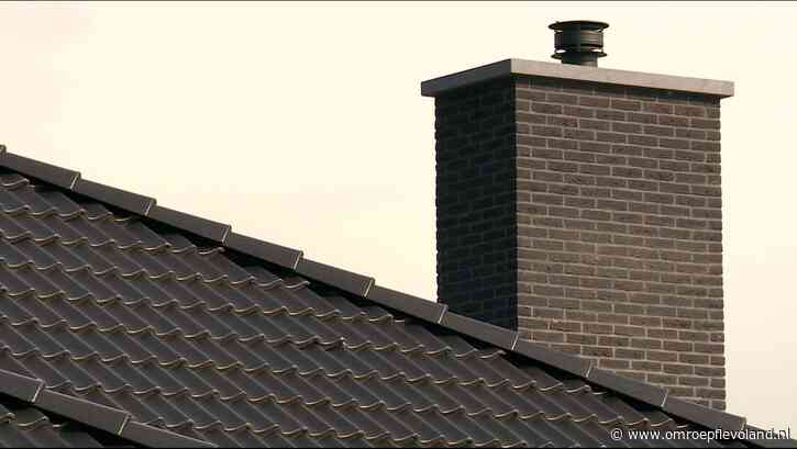 Lelystad - Lelystadse dakdekker mag maand lang niet dakdekken vanwege valgevaar
