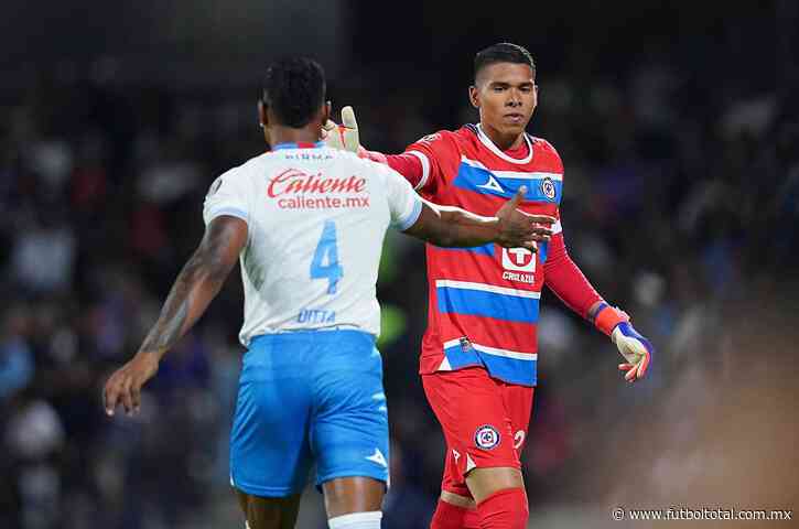 ¿Se va de Cruz Azul? Gremio acelera negociaciones por un futbolista clave de La Máquina