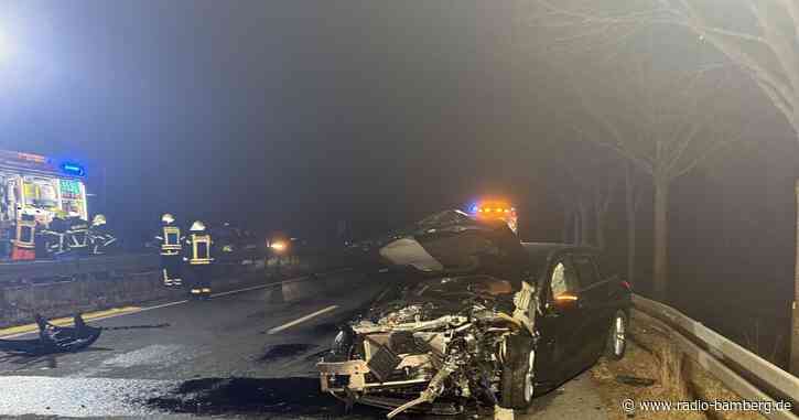 Falschfahrerin stirbt bei Unfall