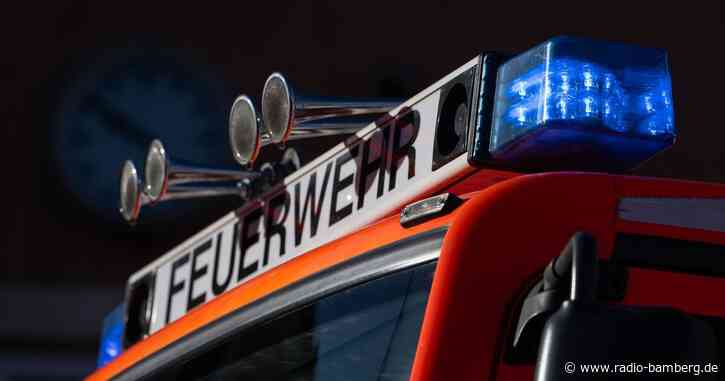 Frau bei Verpuffung an Kaminofen schwer verletzt