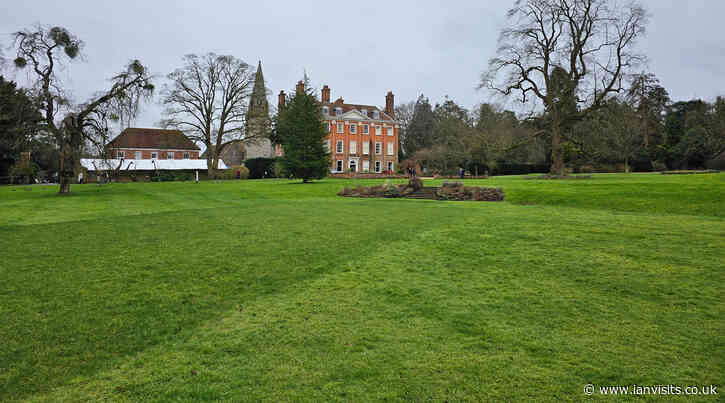 Visit the GBBO film set for Welford Park’s annual snowdrops display