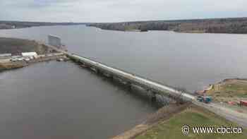 More delays to N.B. bridge work likely amid internal trade fight