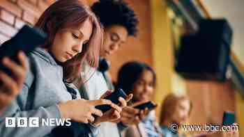 Mobile ban in schools not improving grades or behaviour, study suggests
