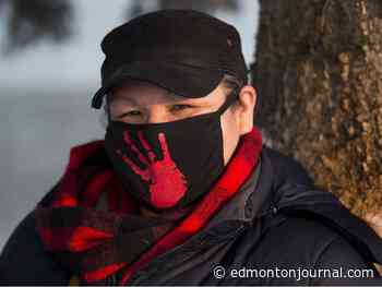 Edmonton homeless advocates seek answers after fatal outdoor Boyle Street fire