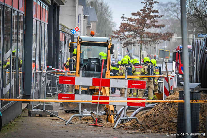 Grote inzet hulpdiensten voor gaslekage door weggezakte grond