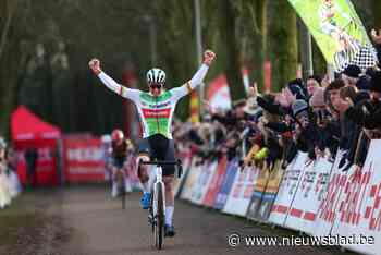 Eli Iserbyt botst op Laurens Sweeck in Maldegem
