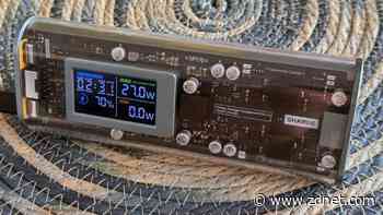 This prism-shaped power bank I tested looks odd, but it makes so much sense