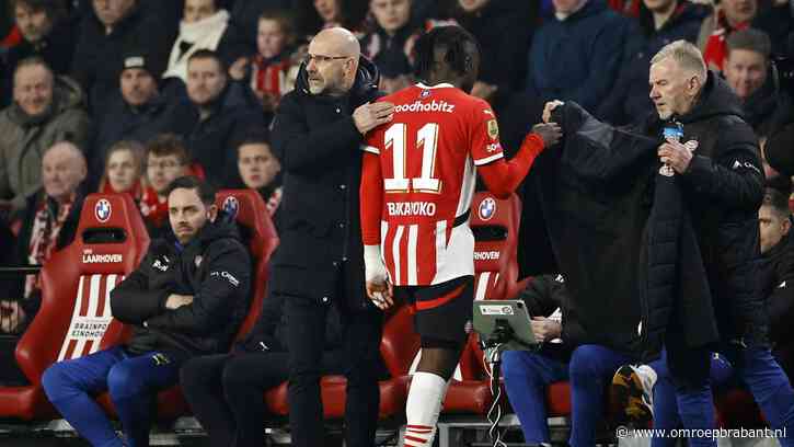 Peter Bosz reageert op twee hete hangijzers: 'Ik schudde al nee'
