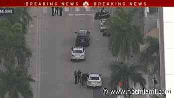 Man hospitalized after being stabbed near restaurant in Miami: Police