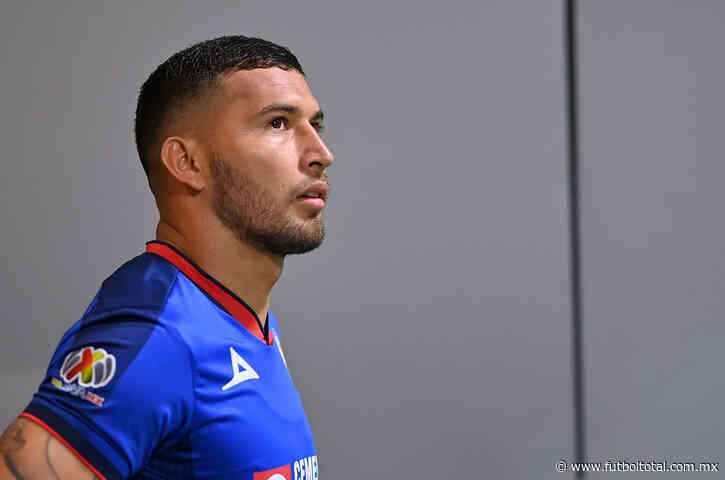 Tras ser rescindido de Cruz Azul, Juan Escobar encuentra acomodó en Europa