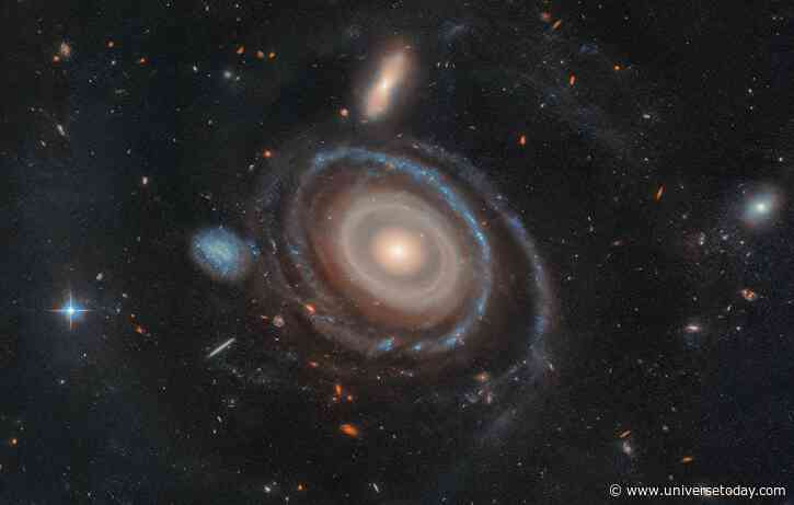 Bullseye! Hubble Spots Ripples in Space From a Galaxy Collision