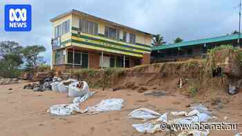 Beachfront 'eyesore' to be demolished after erosion exposes foundations