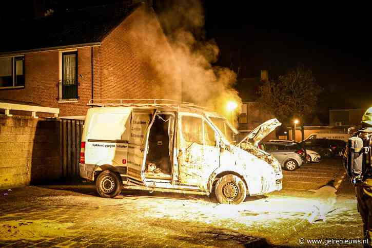Aanhouding na explosie en autobrand in Arnhem-Zuid
