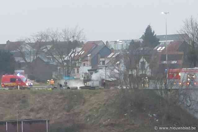 Militair voertuig vat vuur op Europabrug: geen gewonden